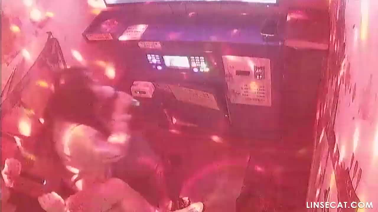 [신작] 한 남성 군인이 수줍어하는 여자친구의 성기를 만졌는데, 그의 팔 힘이 너무 세서 여자친구가 거의 오르가즘을 느낄 뻔했다. (3쌍) [한국 노래방 해킹 영상] [단독 영상] 썸네일