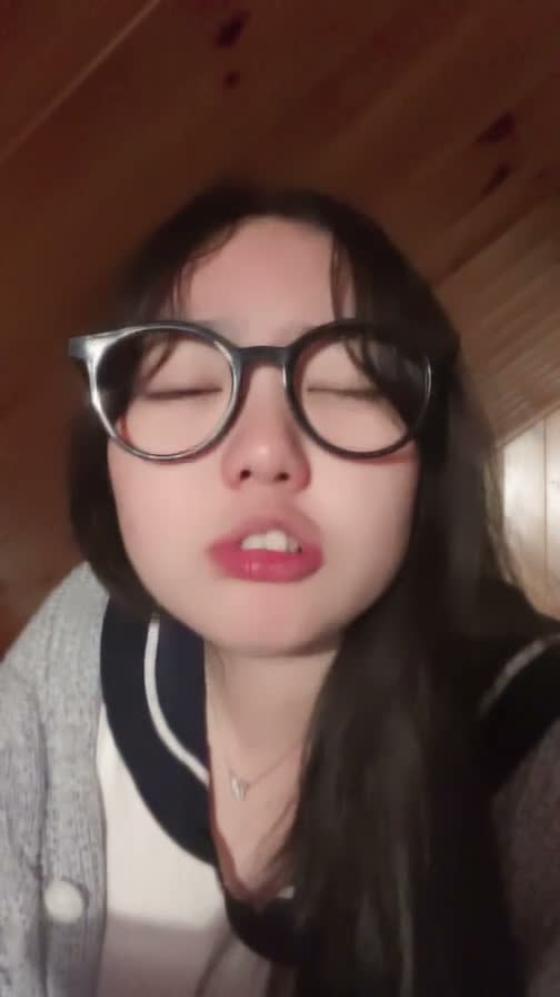 졸귀탱 물만두 윤이 대꼴릿 라방 1 썸네일