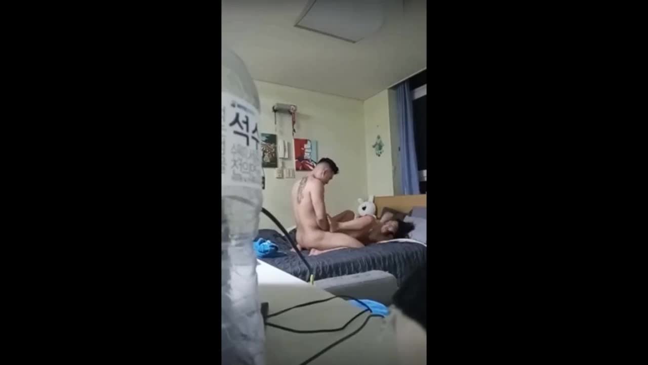 젖지도 않았는데 쑤셔버리는 석수커플 썸네일