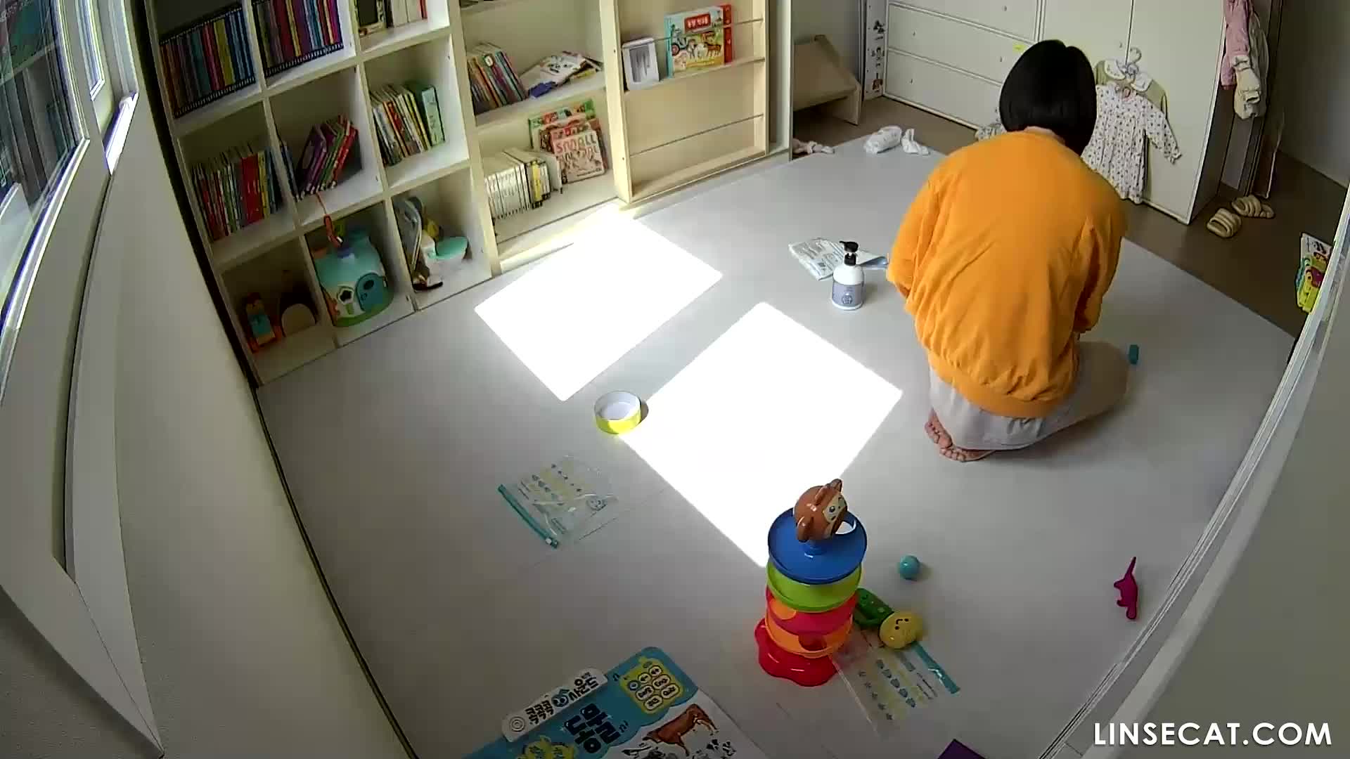 [신작] 6가족. 조루증이 있는 남편이 아내와 3개월 동안 성관계를 갖지 않았습니다. 아내는 2분 동안 구강 성교를 해 준 후 사정했습니다. 초인적인 힘을 가진 아내가 남편의 성기에 15분 동안 올라타 두 번이나 오르가즘을 경험했습니다. [해킹된 한국 가정용 IP 카메라] [단독 영상] 썸네일